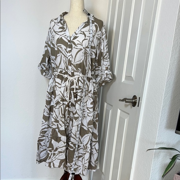 Mlle Gabrielle Long Sleeve Dress Elegant Design - Picture 5 of 7